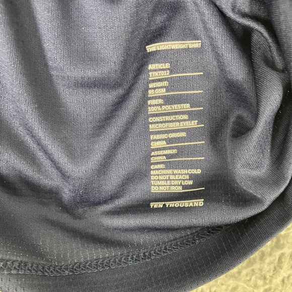 Ten Thousand Shirt Mens XL Blue Lightweight Short Sleeve Performance Running Gym - Picture 3 of 7